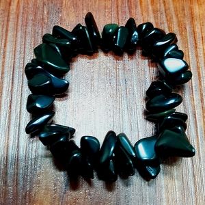 BLACK BRACELET W/ ABSTRACT STONES/ BEADS STRETCHY TO FIT